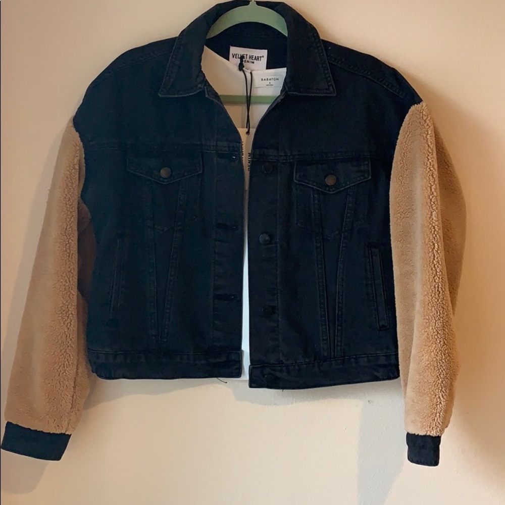 Teddy sleeve denim jacket